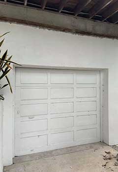 Garage Door Off Track In Lake Mary