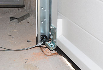 Roller Replacement | Conway | Garage Door Broken Spring Orlando Roller Replacement Next To Conway FL